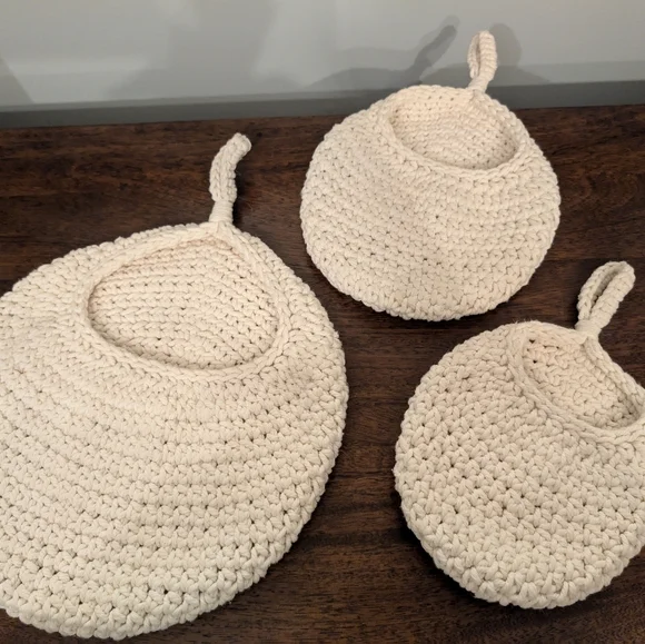 Crochet Hanging Basket Set of 3 - Picture 2 of 15